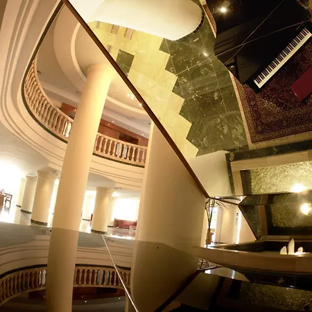 Hotel Cm Castell De Mar 4*